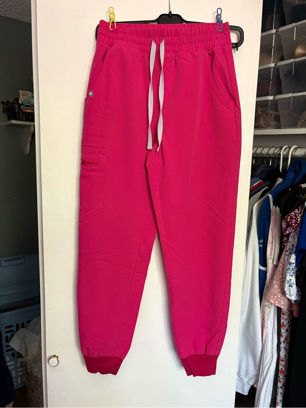Figs women’s Hot Pink Drawstring Joggers